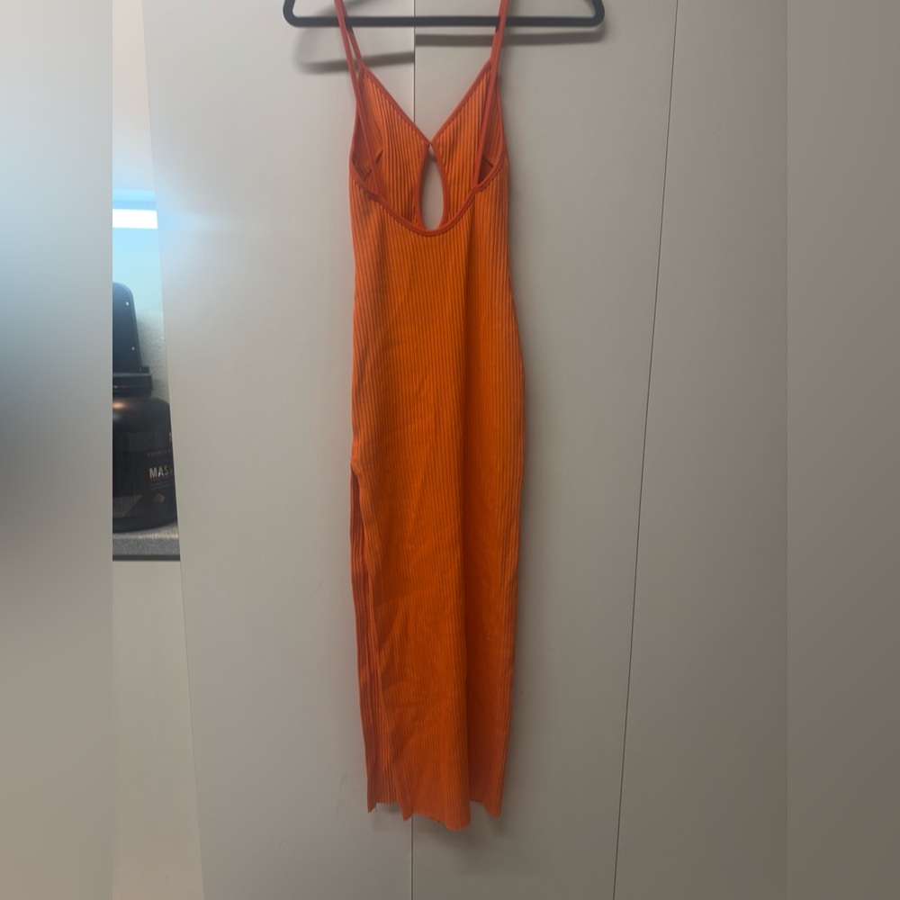 Bec + Bridge Ula MIDI dress in Chili - Picture 7 of 9
